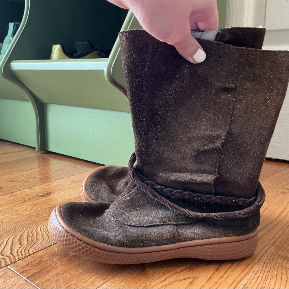 GUC Livie & Luca Brown Suede Boots with Zipper